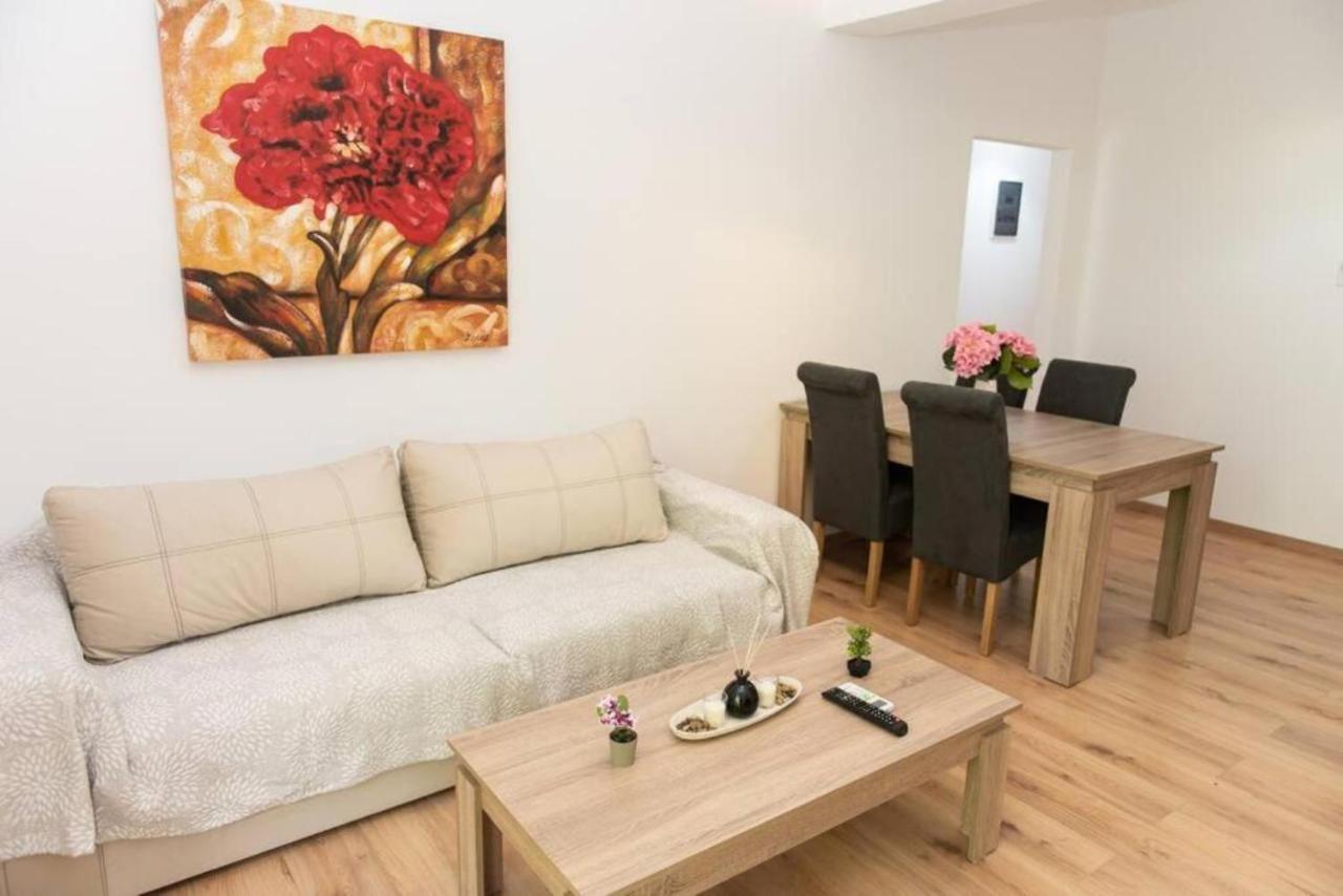 Renovated Spacious Flat 7Min To Subway Station- Atenas Exterior foto