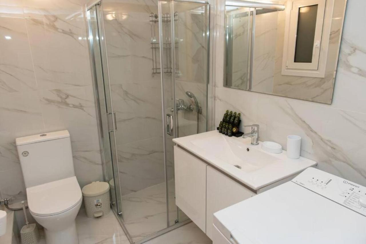 Renovated Spacious Flat 7Min To Subway Station- Atenas Exterior foto